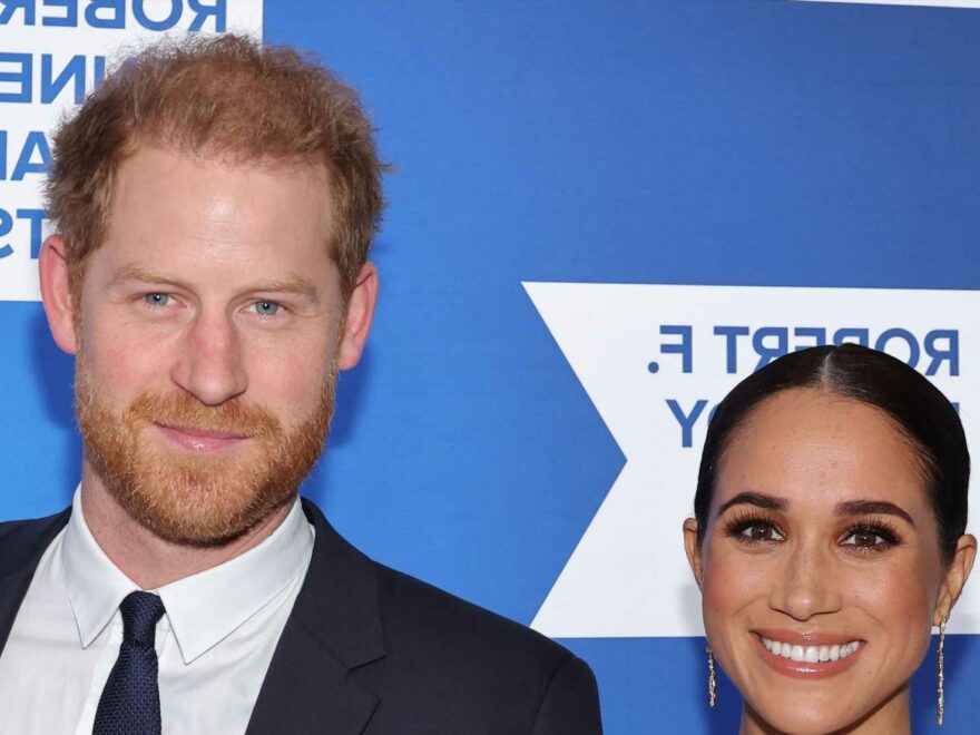 Meghan Markle Wears Princess Dianas Aquamarine Ring As She And Prince Harry Are Honored At Rfk