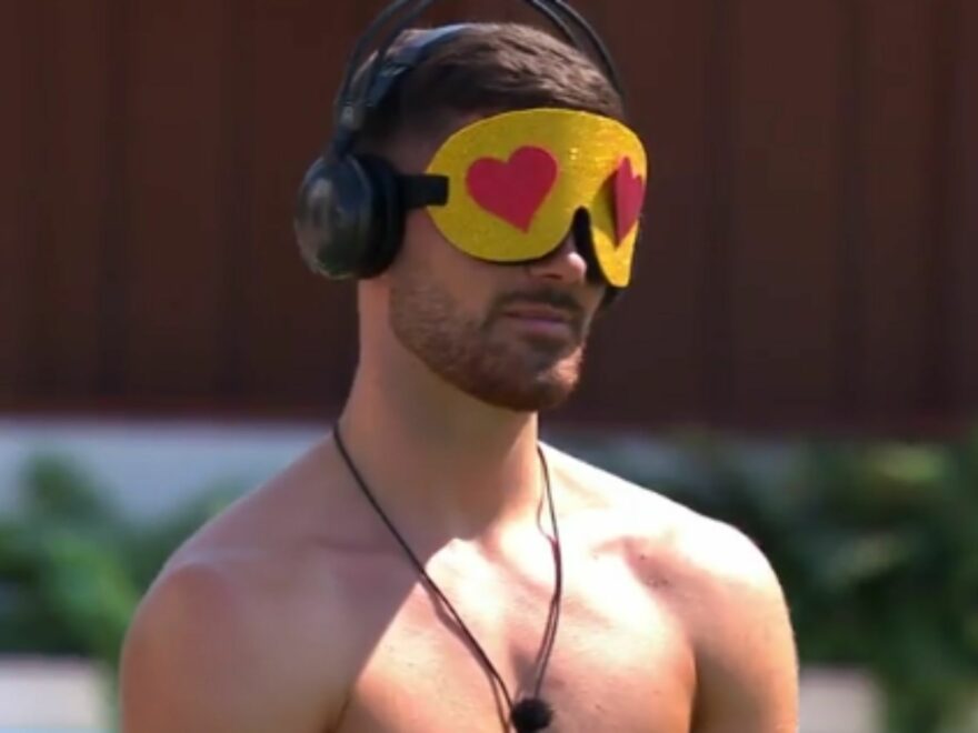 Scott ‘rigged results of Love Island kissing challenge say fans after